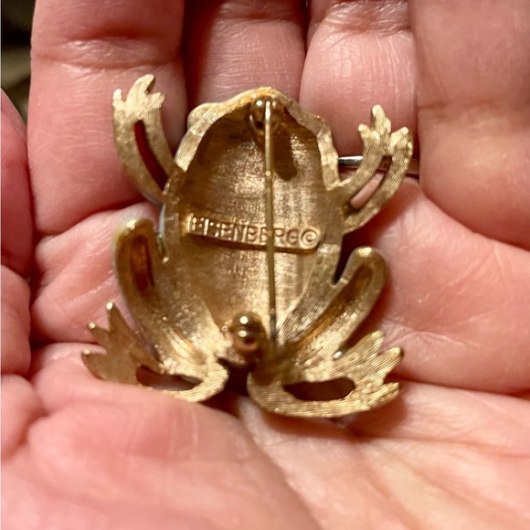 Vintage Frog Brooch - Picture 2 of 4